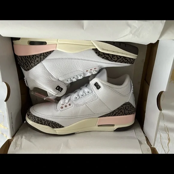 Brand new Air Jordan 3 Retro - Picture 2 of 4